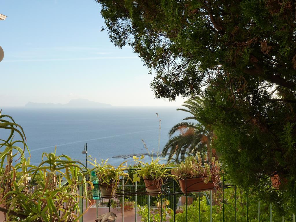 Casa Di Erminia Bed and Breakfast Napels Buitenkant foto